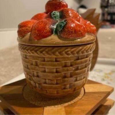 Vintage strawberry basket sugar dish