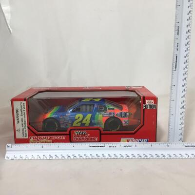 207) NASCAR | Die Cast 1:24 Scale Jeff Gordon Cars