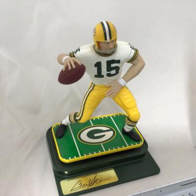 229) PACKERS | Bart Starr Figures and Collectible Display Piece