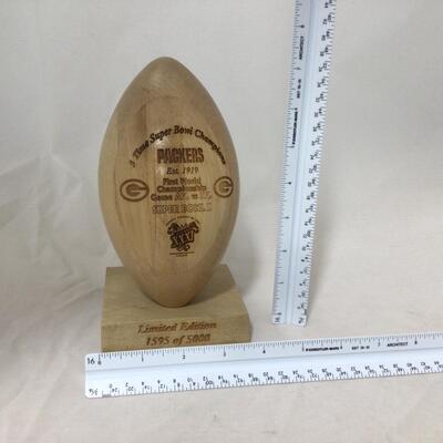 229) PACKERS | Bart Starr Figures and Collectible Display Piece