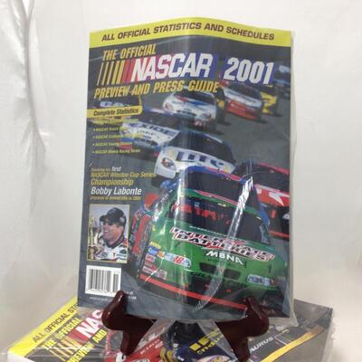 232) NASCAR | Press Guides in Packages