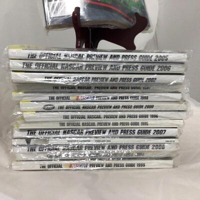 232) NASCAR | Press Guides in Packages