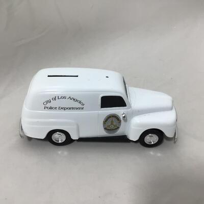 234) DIE CAST | Maisto Enzo Ferrari and Ertl 1950 Car Bank and Key