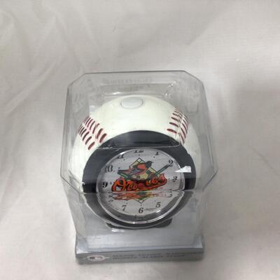 235) BASEBALL | Orioles Bulova Baseball Clock