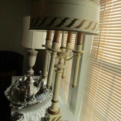 Large and Impressive Table Top Tole Lamp