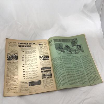 244) FOOTBALL | 1980 New England Patriots Yearbook and Boys Life Magazine