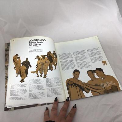 245) SPORTS | Limited Edition 1975 All-Star Magazine Milwaukee