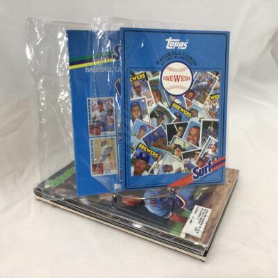 246) BASEBALL | Brewers Mixed Collectors Group and Paul Molitor Plaque