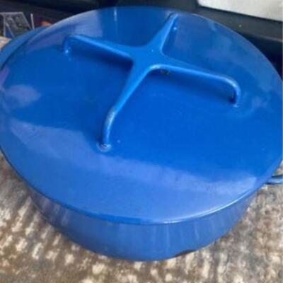 Vintage dansk blue pot and lid