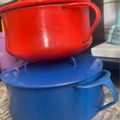 Vintage dansk blue pot and lid