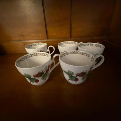 Lot of 5 Noritake Royal Orchard teacups