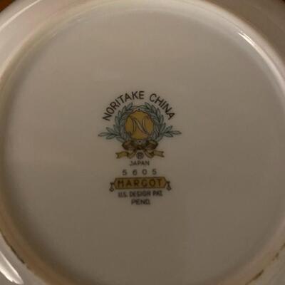 Lot of 8 Noritake Margot fruit bowls 5.5"