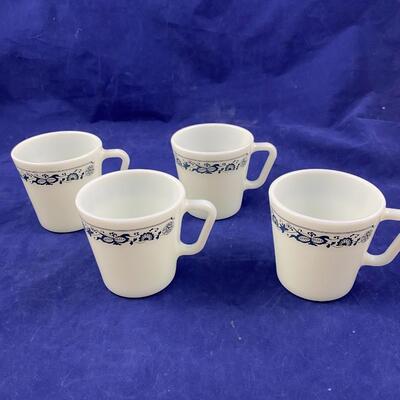 Lot of 4 pyrex 1410 300ml (10 oz) old town blue onion mug