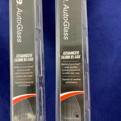 Pair of windshield wipers new in package 22" Advanced Beam Blades