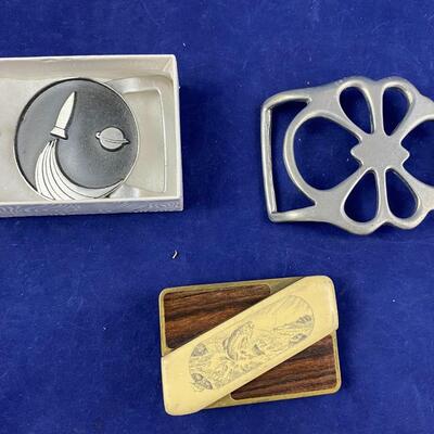 Lot of 3 vintage belt buckles-one conceals a knife-
