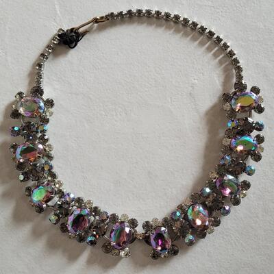 Lot 6: Vintage Iridescent Rhinestone Necklace