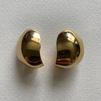 Large kidney like gold clip earrings