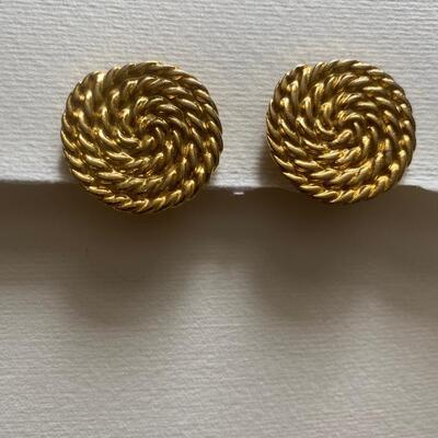 Rope swirl gold clip earrings matte:brushed