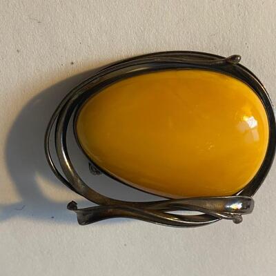 Superb egg yolk amber sterling silver brooch stamped G