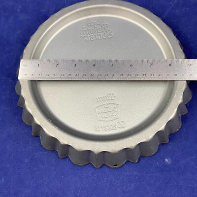 Bakers Secret Duncan Hines Fluted Tiara Pie pan 9-10"