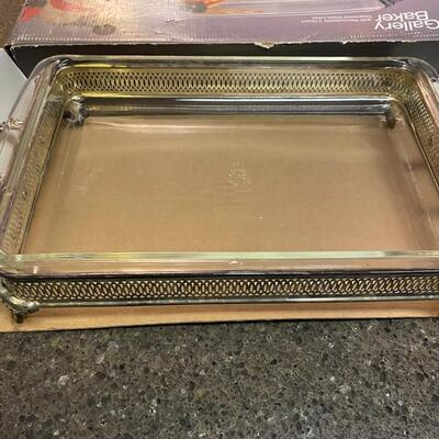 Silver plate 3 qt Gallery Baker with removable insert in box