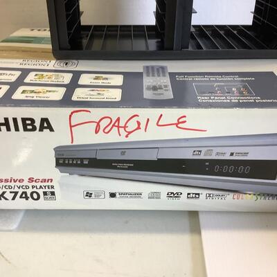 Lot 841. Toshiba SD-K740 ( dvd/cd/dvd player ) Many CDâ€™s