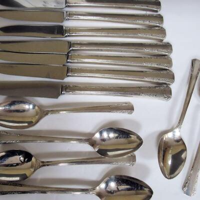 22 Piece Silver Plate Del Mar Pattern Flatware, 1881 Rogers/Oneida Ltd