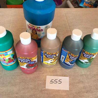 Box of Finger Paints & Bubble liquid