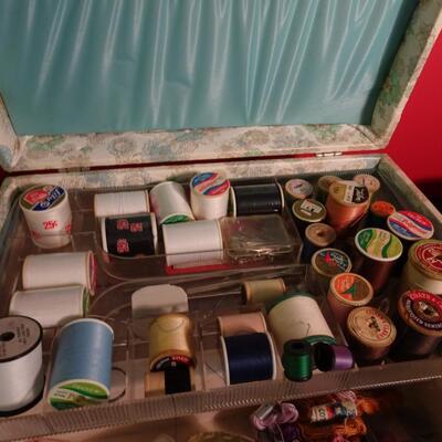 LOT 234. SEWING GEAR