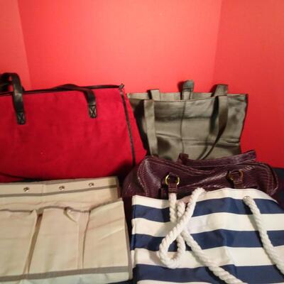 LOT 235. TOTE BAGS, PURSES AND SHOE STORAGE