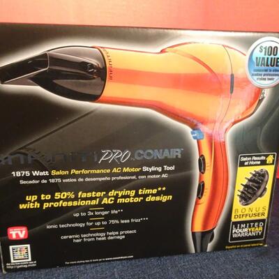 LOT 236. HAIR DRYER AND HAIR WAND