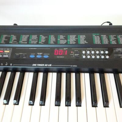 LOT 239. KAWAI X30 KEYBOARD AND STAND PLUS BENCH