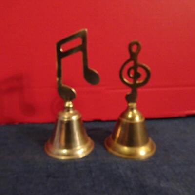 LOT 247. MUSICAL INSTRUMENT RELATED HOME DECOR BELLS