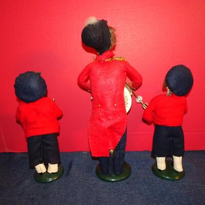 LOT 251. HARVEY TWIDDLE ONE MAN BAND AND TWO OTHER FIGURINES