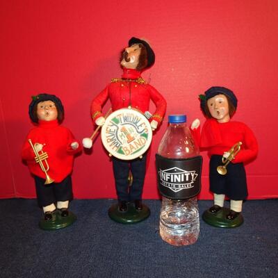LOT 251. HARVEY TWIDDLE ONE MAN BAND AND TWO OTHER FIGURINES