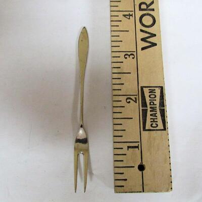 Unusual Tiny 3 7/8" Sterling Silver Hors d'oeuvre Fork