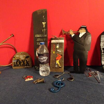 LOT 264. MUSIC RELATED HOME DECOR  PAINTED SLATE TILES