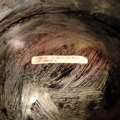 LOT 269. MUSIC RELATED HOME DECOR AND STEEL DRUM