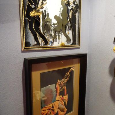 LOT 273. MUSIC  RELATED WALL HOME DECOR