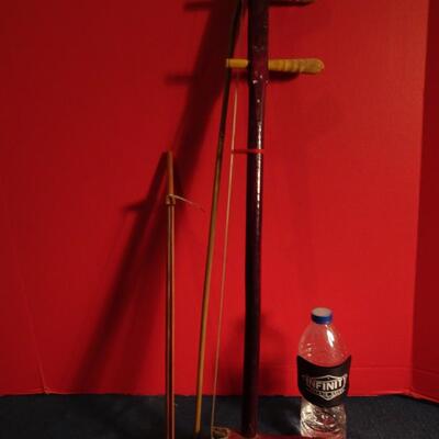 LOT 280. MUSIC RELATED HOME DECOR ITEMS