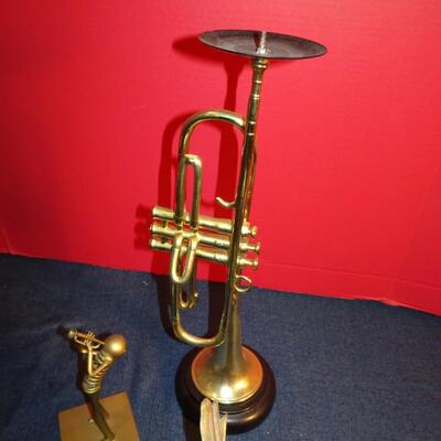 LOT # 287  MUSICAL HOME DECOR