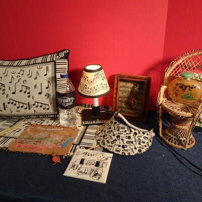 LOT 301. MUSICAL INSTRUMENT HOME DECOR  AND MINI CHAIR