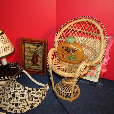 LOT 301. MUSICAL INSTRUMENT HOME DECOR  AND MINI CHAIR