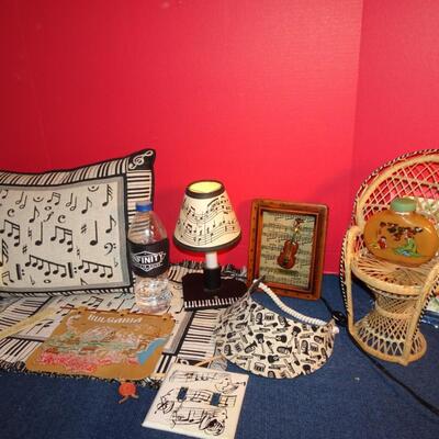 LOT 301. MUSICAL INSTRUMENT HOME DECOR  AND MINI CHAIR