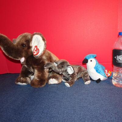 LOT 308. TY BEANIE BABIES ONE LARGE TWO SMALL