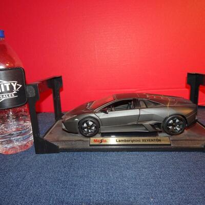 LOT 309  LAMBORGHINI MODEL CAR