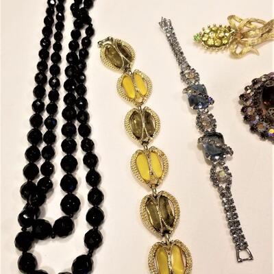Lot #91  Vintage Costume Jewelry Lot - 6 pieces