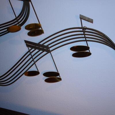 LOT 314. MUSICAL WALL  HOME DECOR
