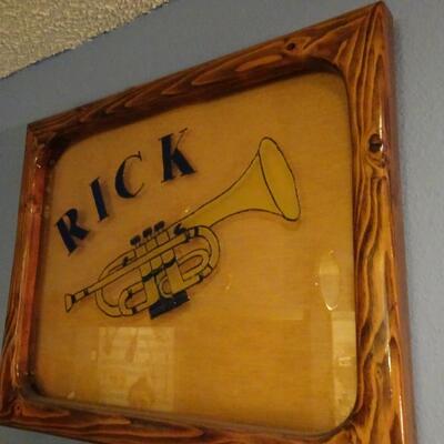 LOT 315. GLASS WALL DECORATION