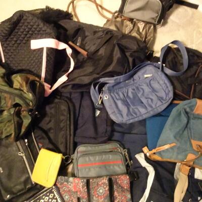 LOT 327. COLLECTION OF BAGS